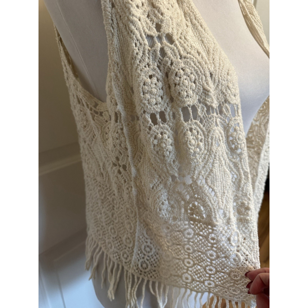 BCBG Crochet Lace Fringe Vest Boho Festival Prairie Western Cottagecore Size S-M - Picture 6 of 9